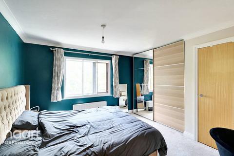 80 Davis Way, Sidcup, DA14 5JR