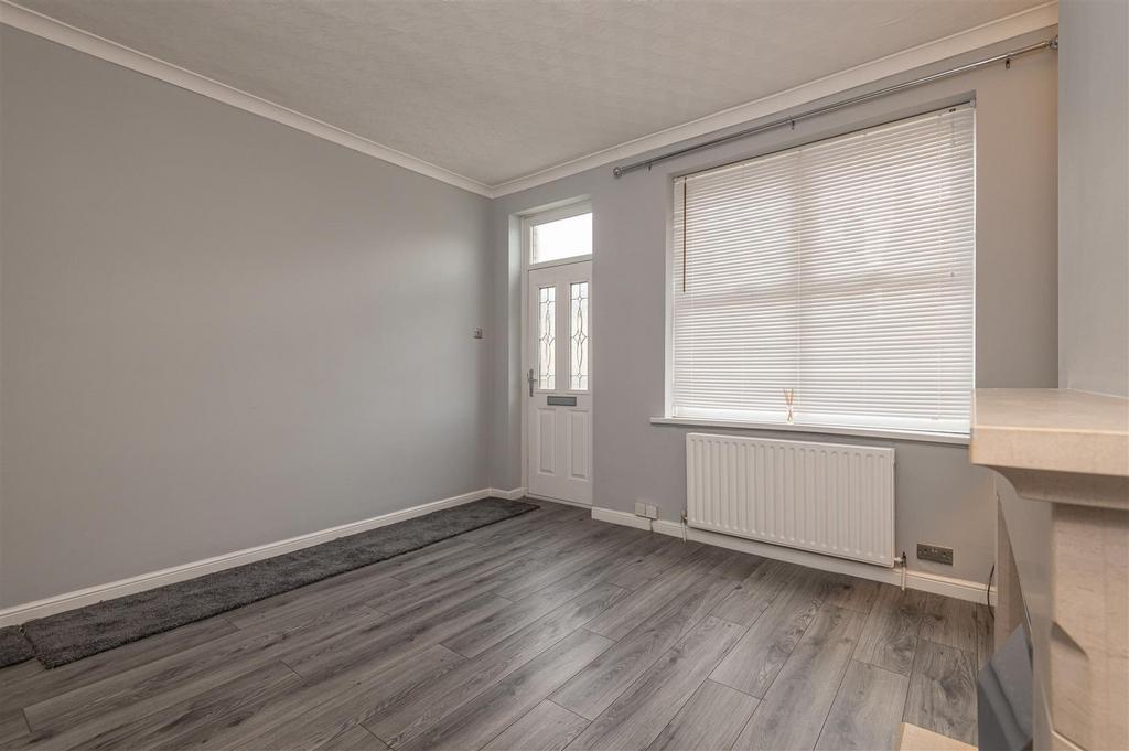 04 - 115 Summer Lane S75 2 AD.jpg