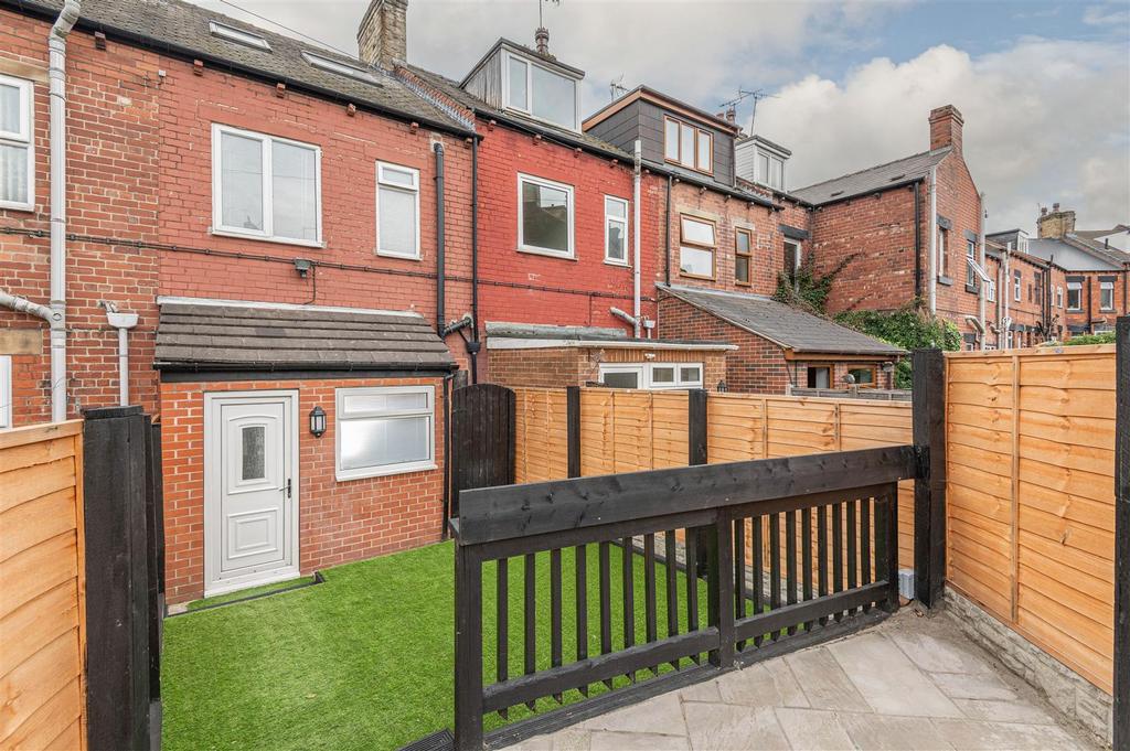 15 - 115 Summer Lane S75 2 AD.jpg