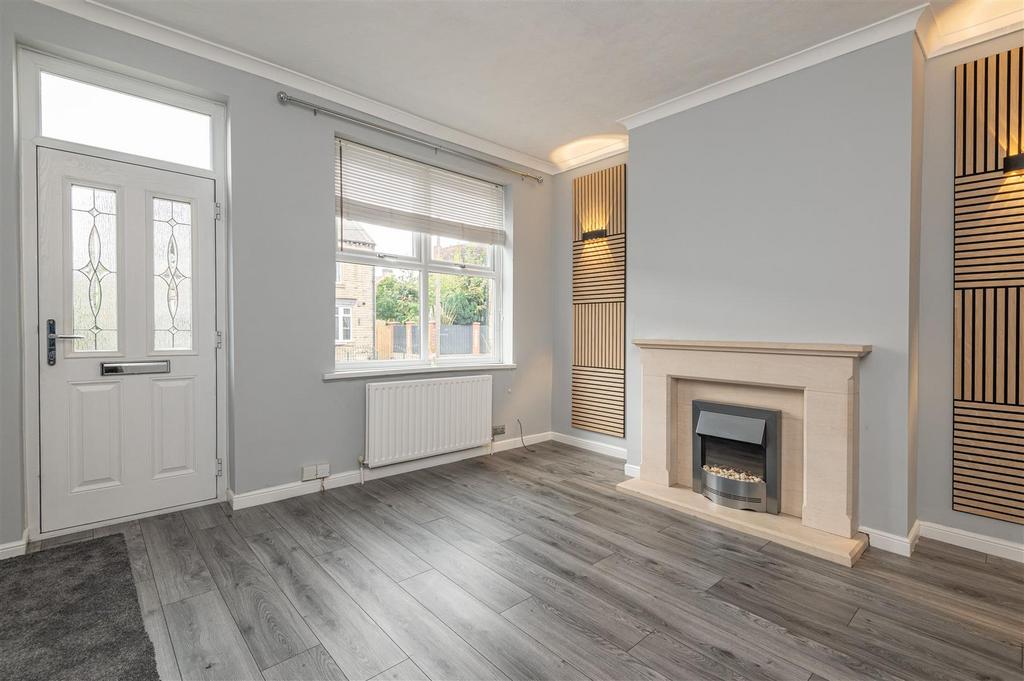 26 - 115 Summer Lane S75 2 AD.jpg