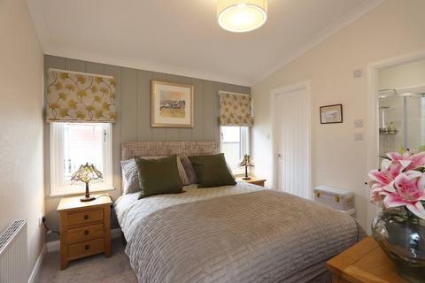 2 bedroom park home for sale, Nr Dollar Perth and Kinross