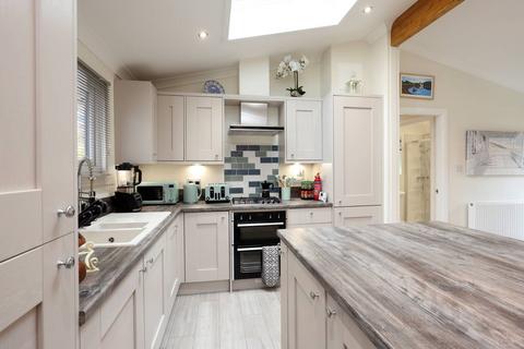 2 bedroom lodge for sale, Nr Dollar Perth and Kinross