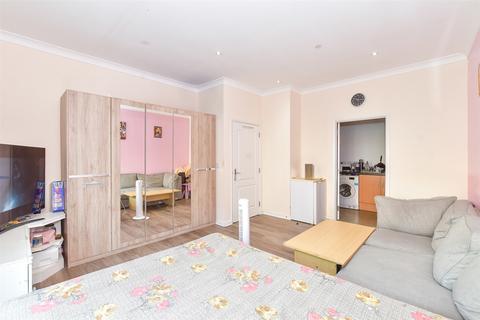 1 bedroom ground floor flat for sale, High Street, Cosham, Portsmouth, Hampshire