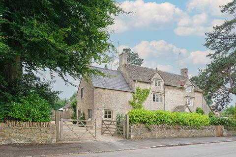 4 bedroom townhouse for sale, Hatherop, Cirencester, Gloucestershire, GL7