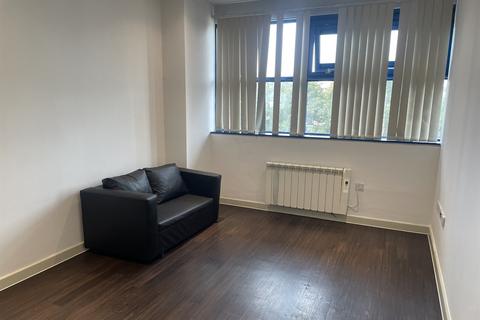 1 bedroom flat to rent, Axis House, Bath Road, UB3