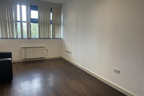 1 bedroom flat to rent, Axis House, Bath Road, UB3