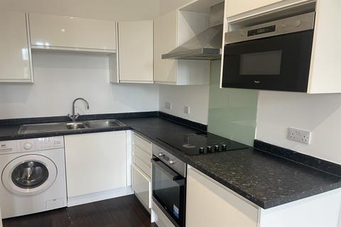 1 bedroom flat to rent, Axis House, Bath Road, UB3