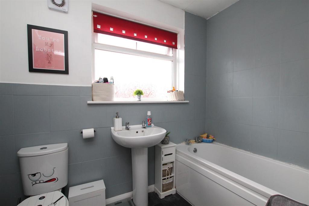 Bathroom.JPG