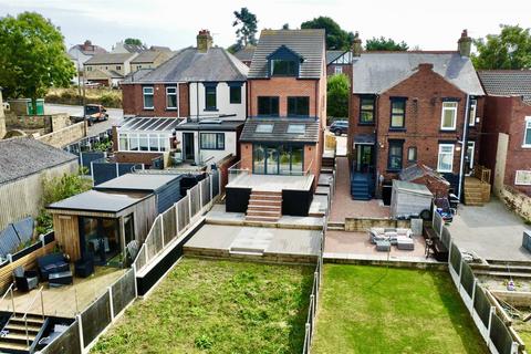 4 bedroom detached house for sale, Barnsley Road, Brierley, S72