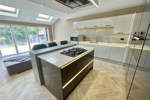 4 bedroom detached house for sale, Barnsley Road, Brierley, S72