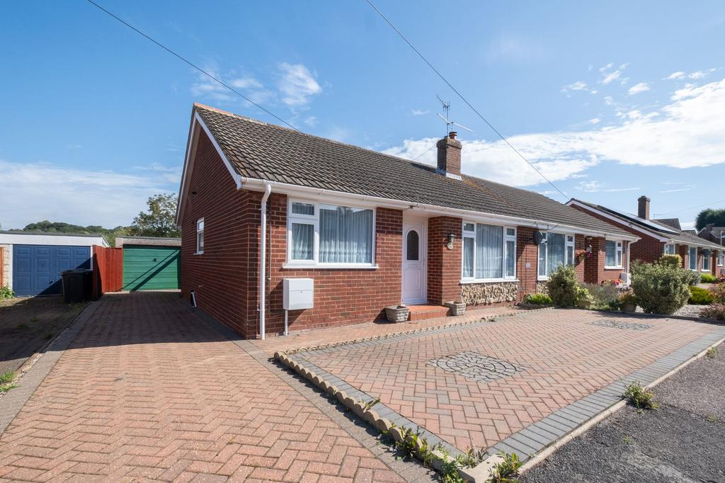 Grays Way, Canterbury, CT1 2 bed semidetached bungalow for sale £335,000