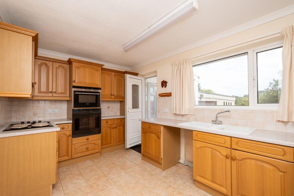 Grays Way, Canterbury, CT1 2 bed semidetached bungalow for sale £335,000