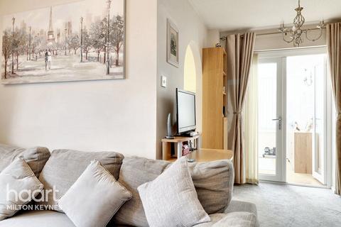 2 bedroom end of terrace house for sale, Bergamot Gardens, Walnut Tree