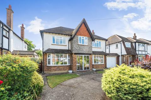 4 bedroom detached house for sale, Chantry Hurst, Epsom KT18