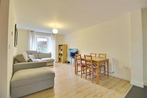 2 bedroom flat for sale, Beckwith Close, Enfield