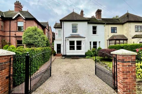 4 bedroom semi-detached house for sale, Woodland Avenue, Newcastle, ST5