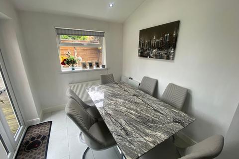 90 Chestnut Street, Chadderton, Oldham, OL9 8HF