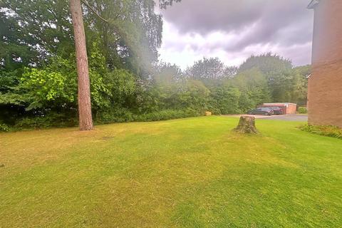 21 Links View, Sutton Coldfield, B74 3EP