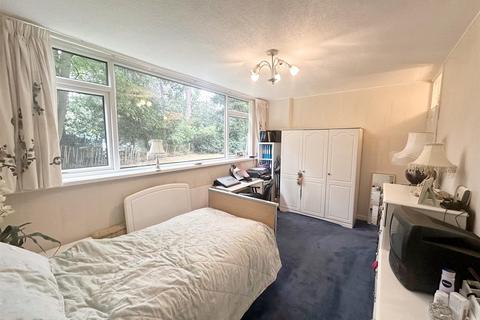 21 Links View, Sutton Coldfield, B74 3EP