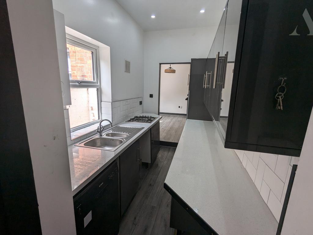 Deykin Road - Kitchen (1)