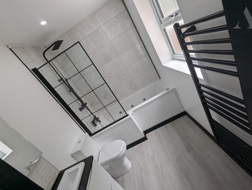 Deykin Road - Bathroom (1) - Copy