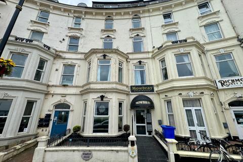 1 bedroom ground floor flat to rent, 1 Bed Ground Floor Flat, 8 The Crescent, Bridlington, YO15 2NX