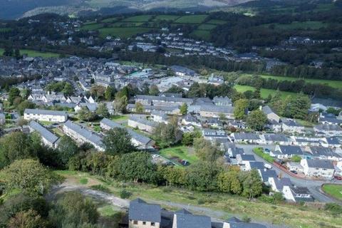 8 Maesbrith, Dolgellau, LL40 1LF