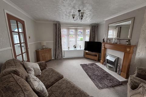 3 bedroom semi-detached house for sale, Shakespeare Close, Swadlincote, DE11