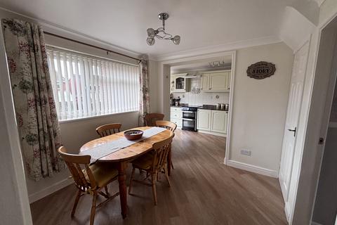 3 bedroom semi-detached house for sale, Shakespeare Close, Swadlincote, DE11