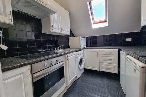 1 bedroom flat to rent, Queen Street, Deal, CT14