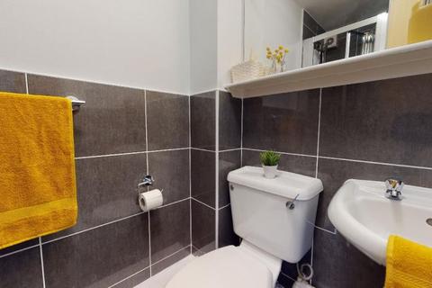 1 bedroom in a flat share to rent, Platinum En Suite Plus at Wilmslow Park, 211 Hathersage Road, Rusholme M13