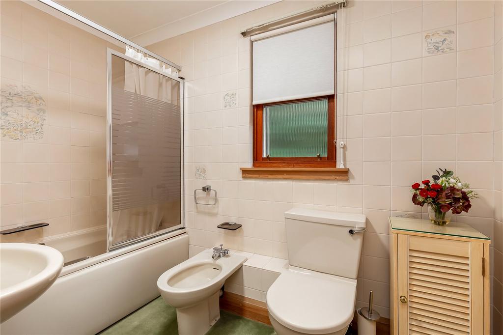 En Suite Bathroom