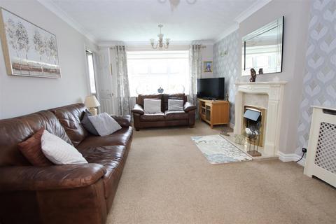 3 bedroom detached house for sale, Little Cote, Thackley, Bradford