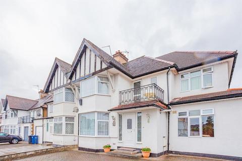 6 bedroom semi-detached house for sale, Edgwarebury Gardens, Edgware