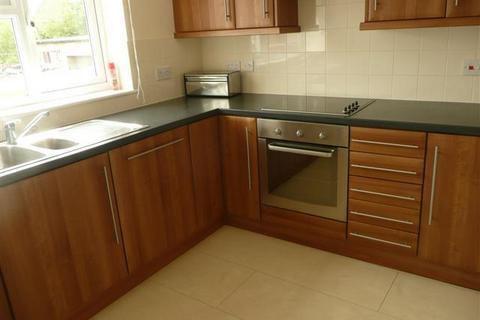 2 bedroom flat to rent, Fields View, Wellingborough, NN8