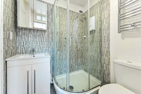 1 bedroom flat for sale, Dukes Close, Petersfield, Hampshire