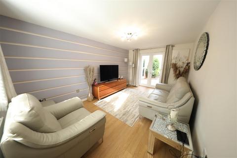 3 bedroom semi-detached house for sale, Woodheys Park, Kingswood, Hull