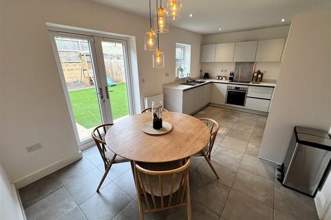 4 bedroom house for sale, The Hawthorns, Pontefract