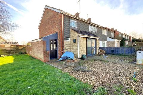 4 bedroom semi-detached house for sale, Glastonbury Road, Corby NN18