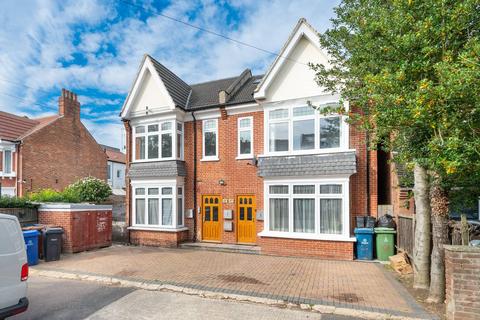 2 bedroom flat for sale, Salisbury Road, Harrow, HA1