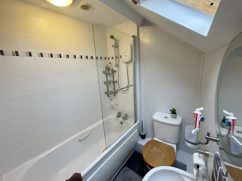 En Suite Bathroom