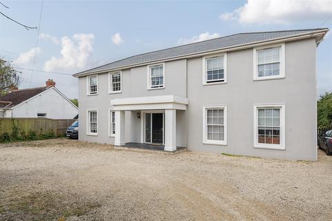 5 bedroom detached house for sale, West Yelland, Barnstaple