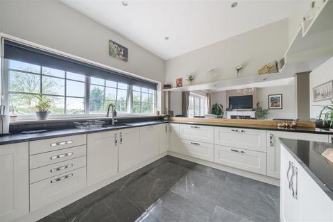 5 bedroom detached house for sale, West Yelland, Barnstaple