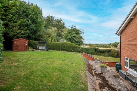 5 bedroom detached house for sale, Hunters Close, Husbands Bosworth LE17