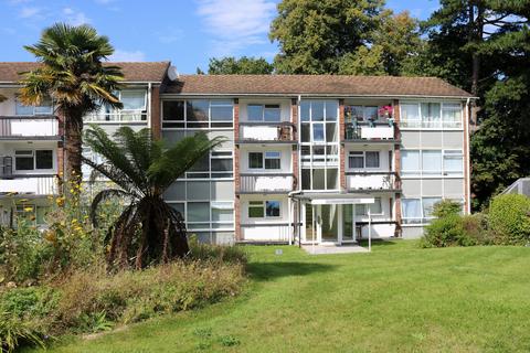 2 bedroom flat for sale, Winnals Park, Paddockhall Road, Haywards Heath, RH16