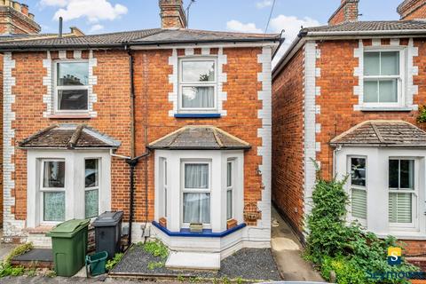 12 Chestnut Road, Guildford, GU1 1HG