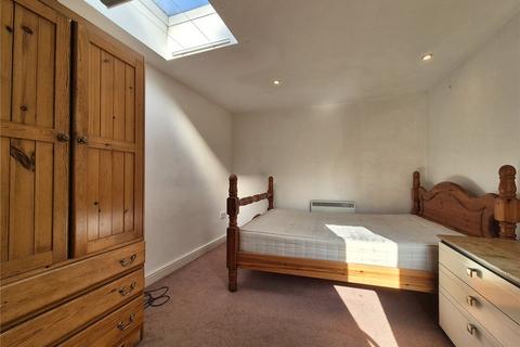 undefined, Victoria Road, Swindon SN1