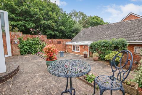 3 bedroom end of terrace house for sale, Hollywood Lane, Lymington, Hampshire, SO41