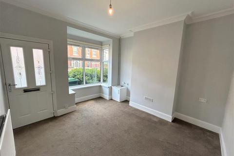 2 bedroom house to rent, Linden Road, Smethwick, West Midlands