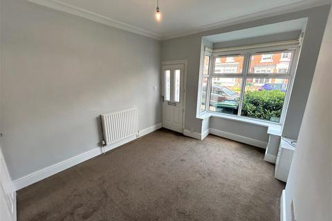 2 bedroom house to rent, Linden Road, Smethwick, West Midlands